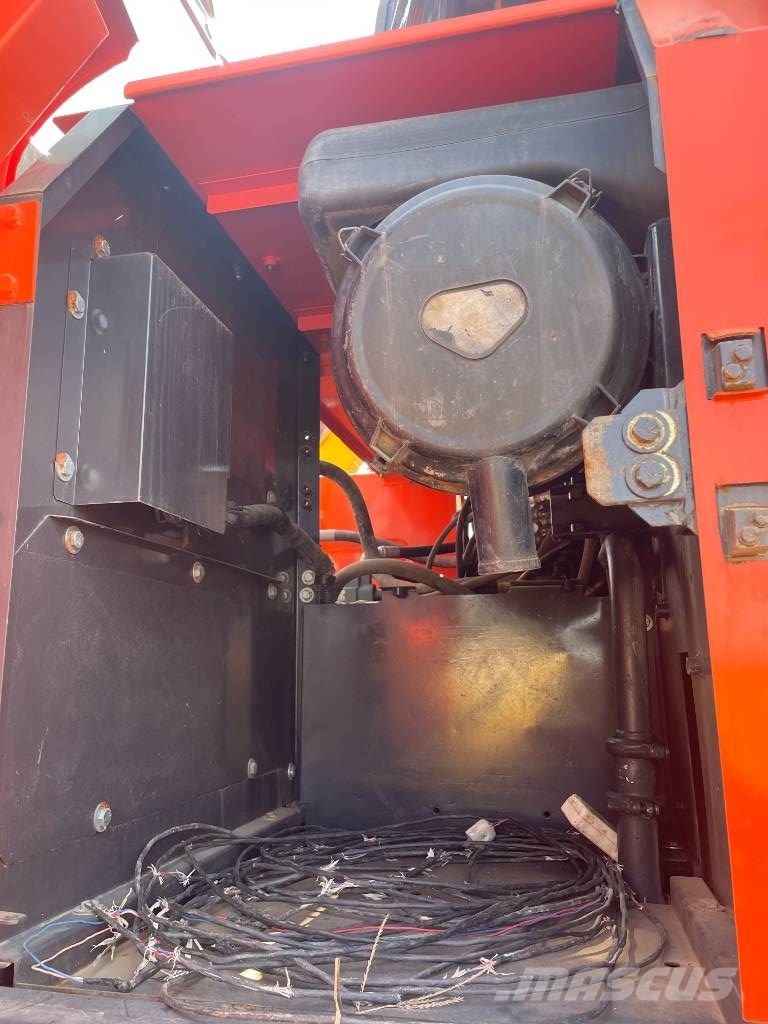 Hitachi ZX 240 Εκσκαφείς με ερπύστριες