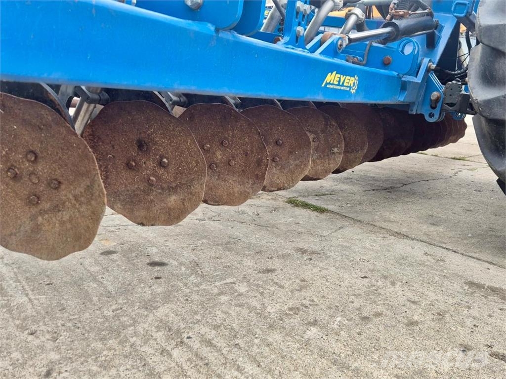 Meyer MIXI 6000 + Vogelsang Verteiler Spandiliquami