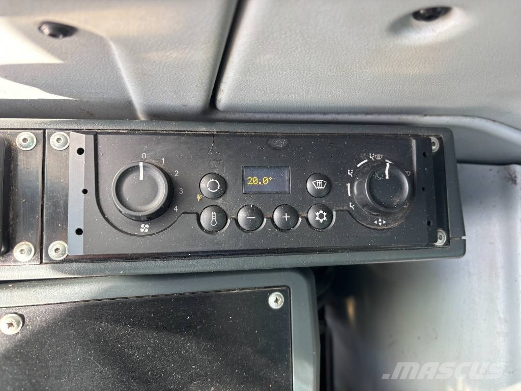 Sennebogen 821 M - 821 E - 821ME - 818 - 825 Βιομηχανικά μηχανήματα διαχείρισης αποβλήτων