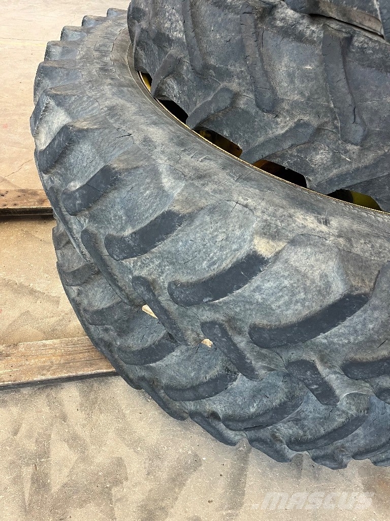 John Deere 6190 R Sprøjtehjul Tyres, wheels and rims
