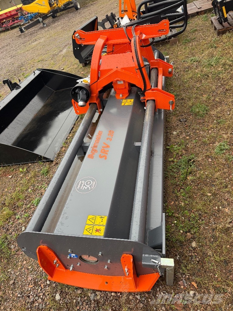 Agrimaster SRV3,20 Pļaujmašīnas/pašgājēji
