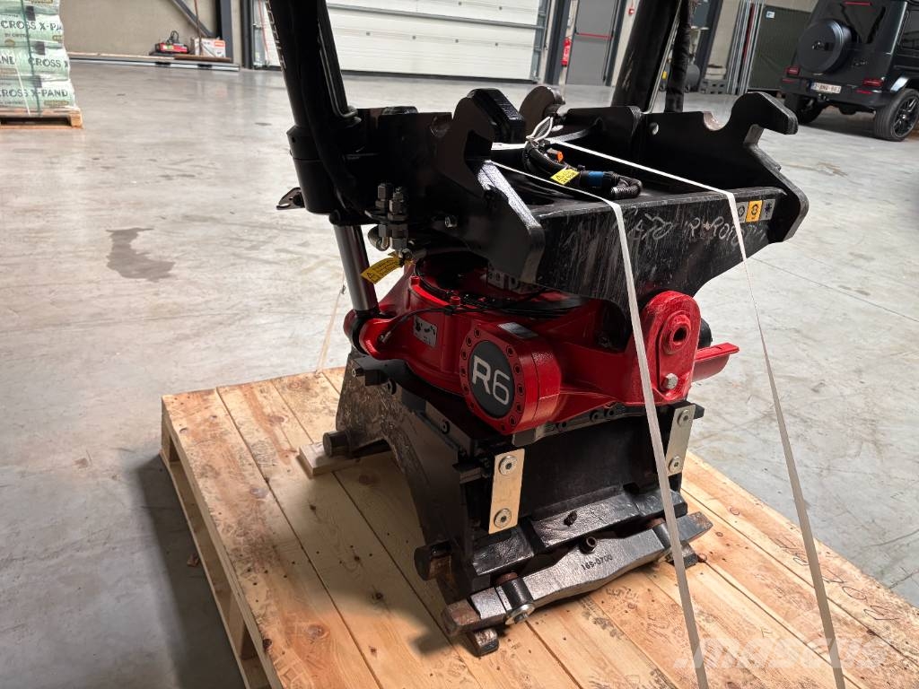 Rototilt - demo R6, CW30 - CW30 Forgatók-Építőipar