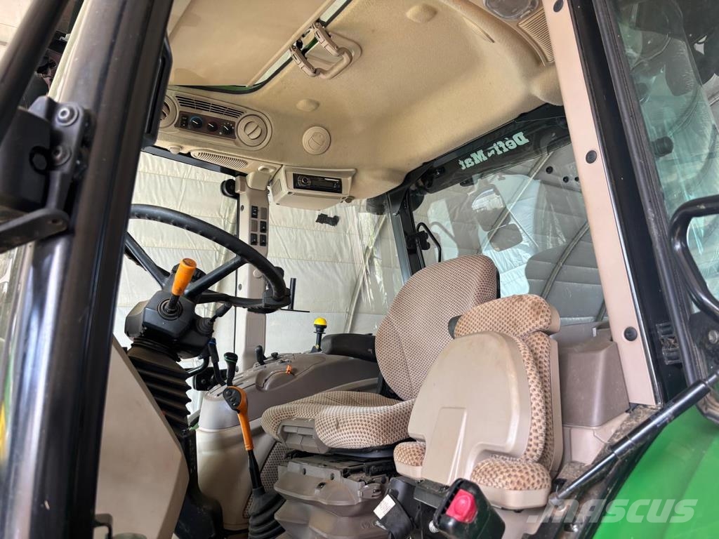 John Deere 5100 M Traktorit