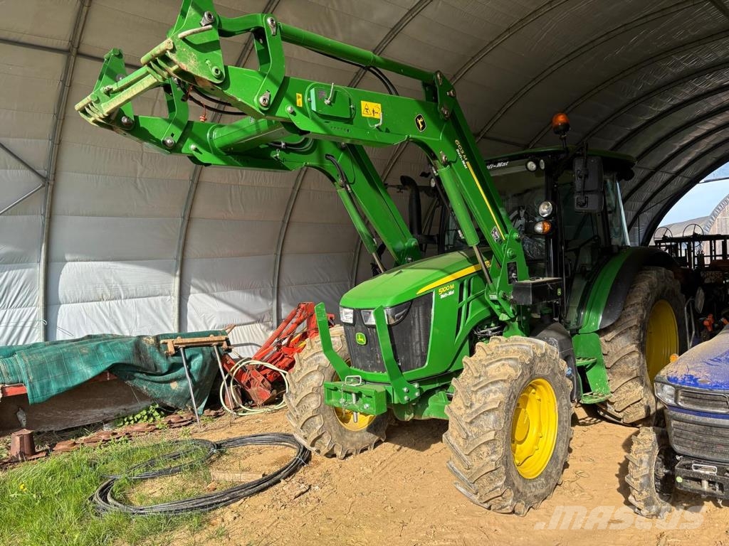 John Deere 5100 M Traktorit