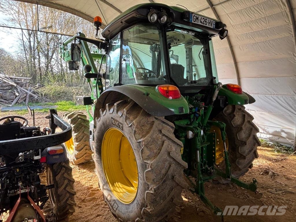 John Deere 5100 M Traktorit