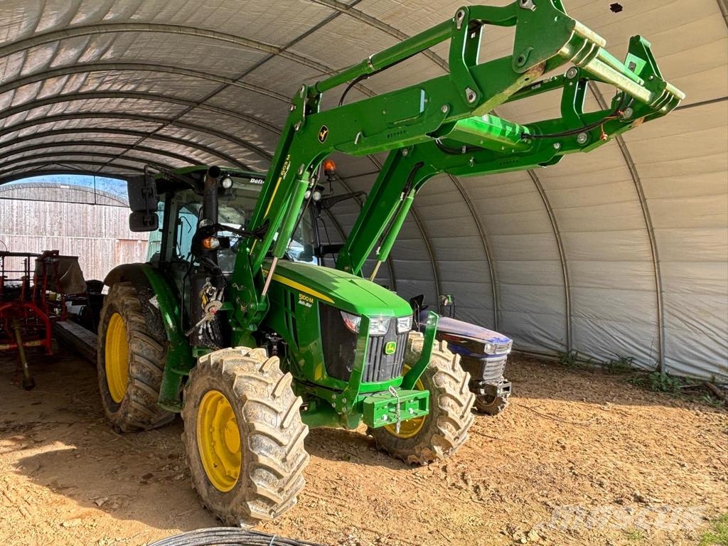 John Deere 5100 M Traktorit
