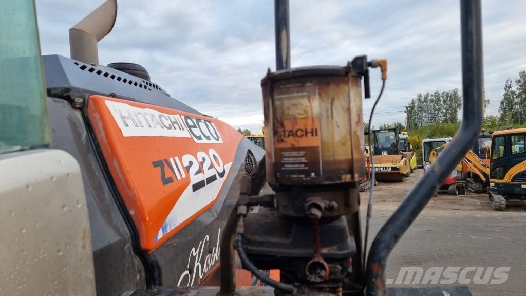 Hitachi ZW 220-6 Radlader