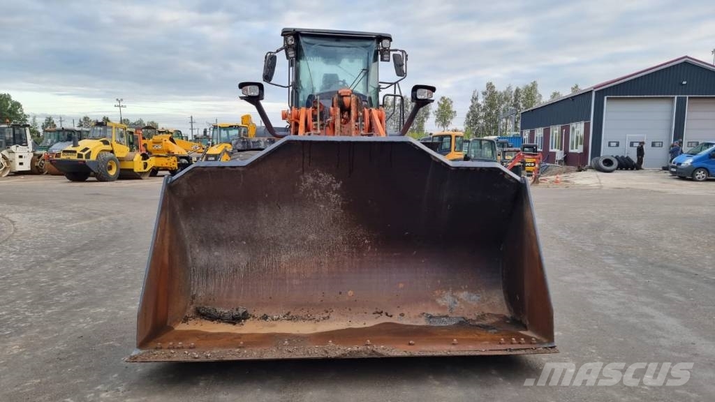 Hitachi ZW 220-6 Radlader