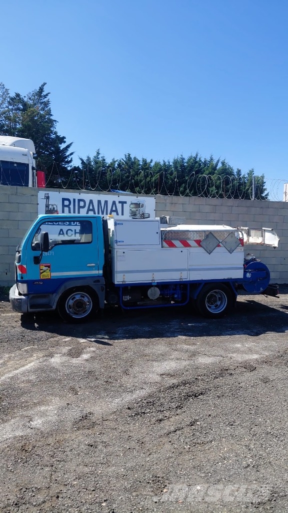 Nissan CABSTAR 45.13 شاحنات مزدوجة / خلخلة