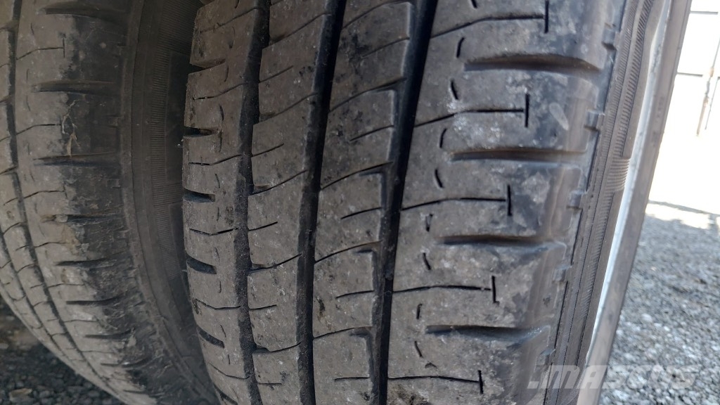 Nissan CABSTAR 45.13 شاحنات مزدوجة / خلخلة