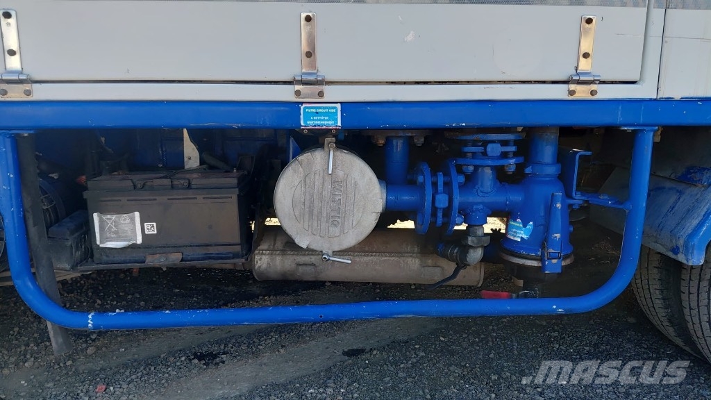 Nissan CABSTAR 45.13 شاحنات مزدوجة / خلخلة