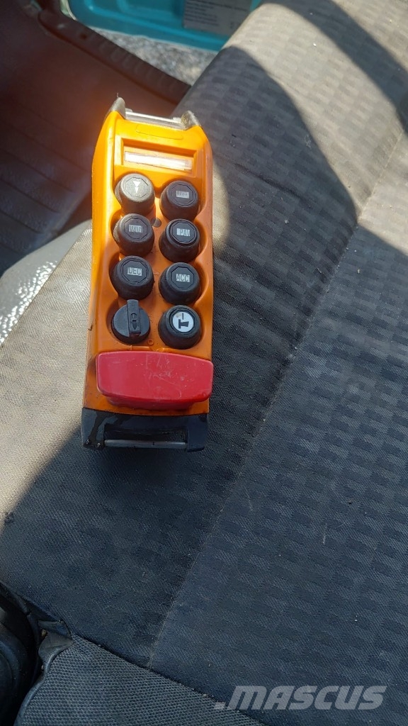 Nissan CABSTAR 45.13 شاحنات مزدوجة / خلخلة