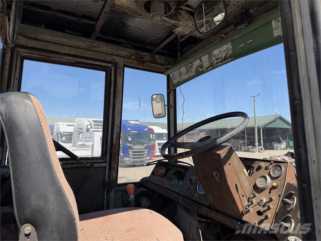 VIN 411 - LIAZ ST180 N čelný nakladač 4x4 VIN 411 Čelné nakladače a rýpadlá