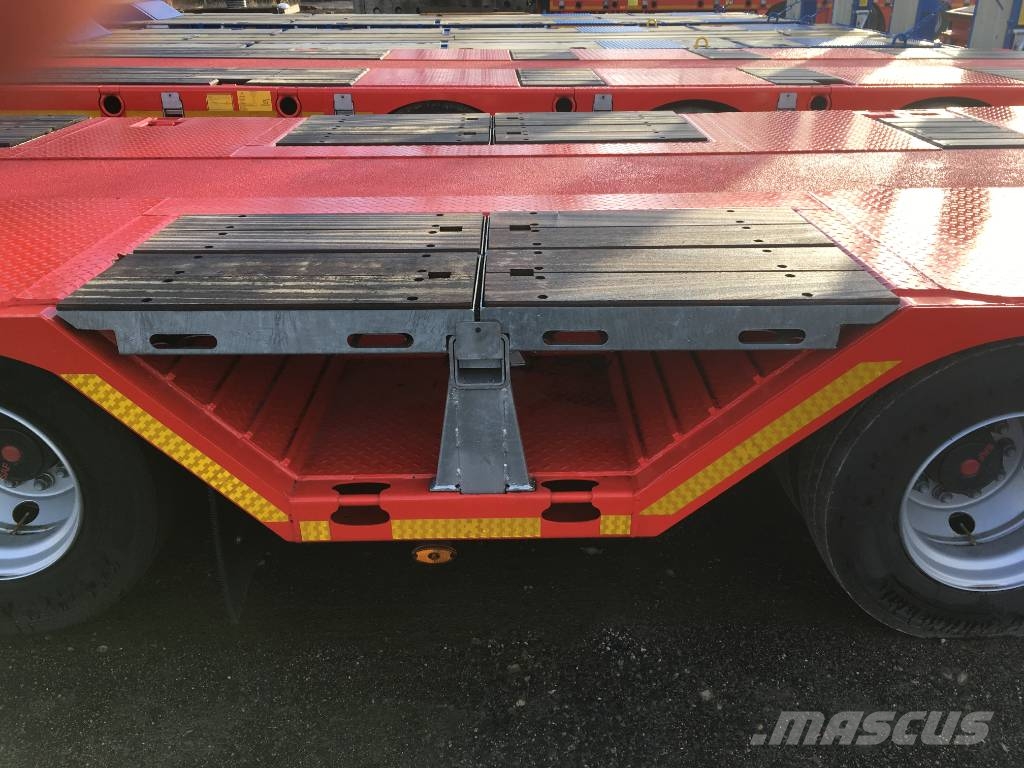 Kässbohrer SLA 3R Jumbotrombontrailer med hjulfickor Naczepy niskopodłogowe