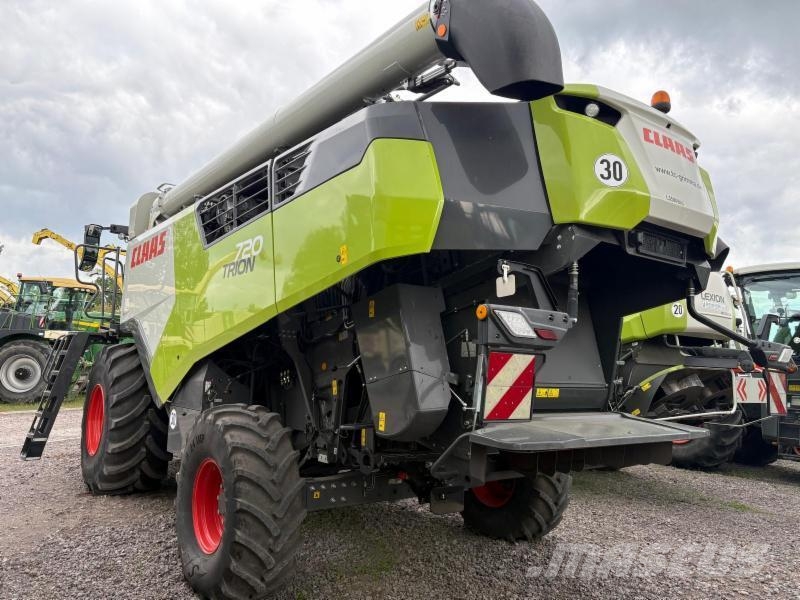 CLAAS TRION 720 حصادات