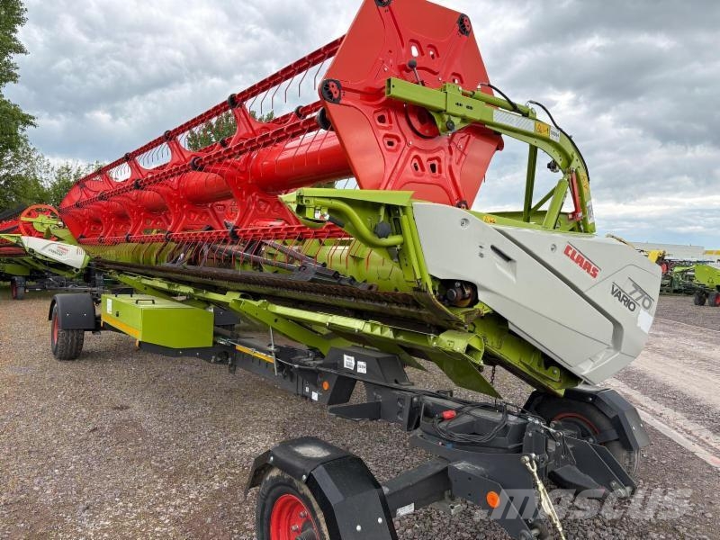 CLAAS TRION 720 حصادات