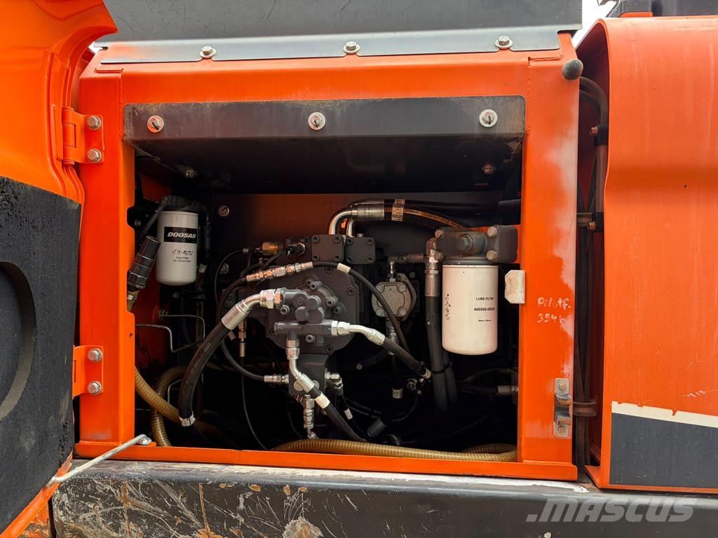 Doosan DX235NLC-5 Excavadoras sobre orugas