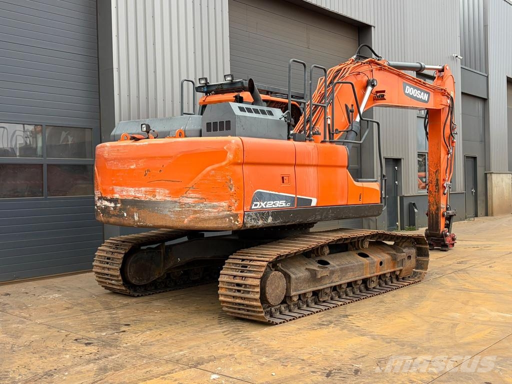 Doosan DX235NLC-5 Excavadoras sobre orugas