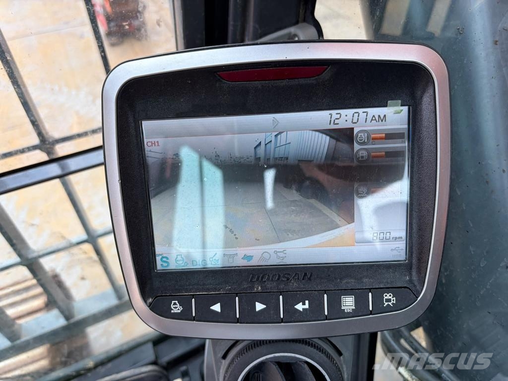 Doosan DX235NLC-5 Excavadoras sobre orugas