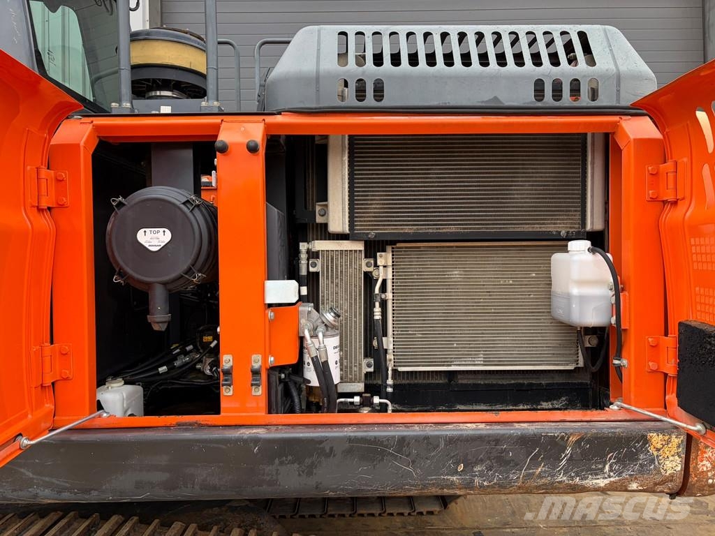 Doosan DX235NLC-5 Excavadoras sobre orugas