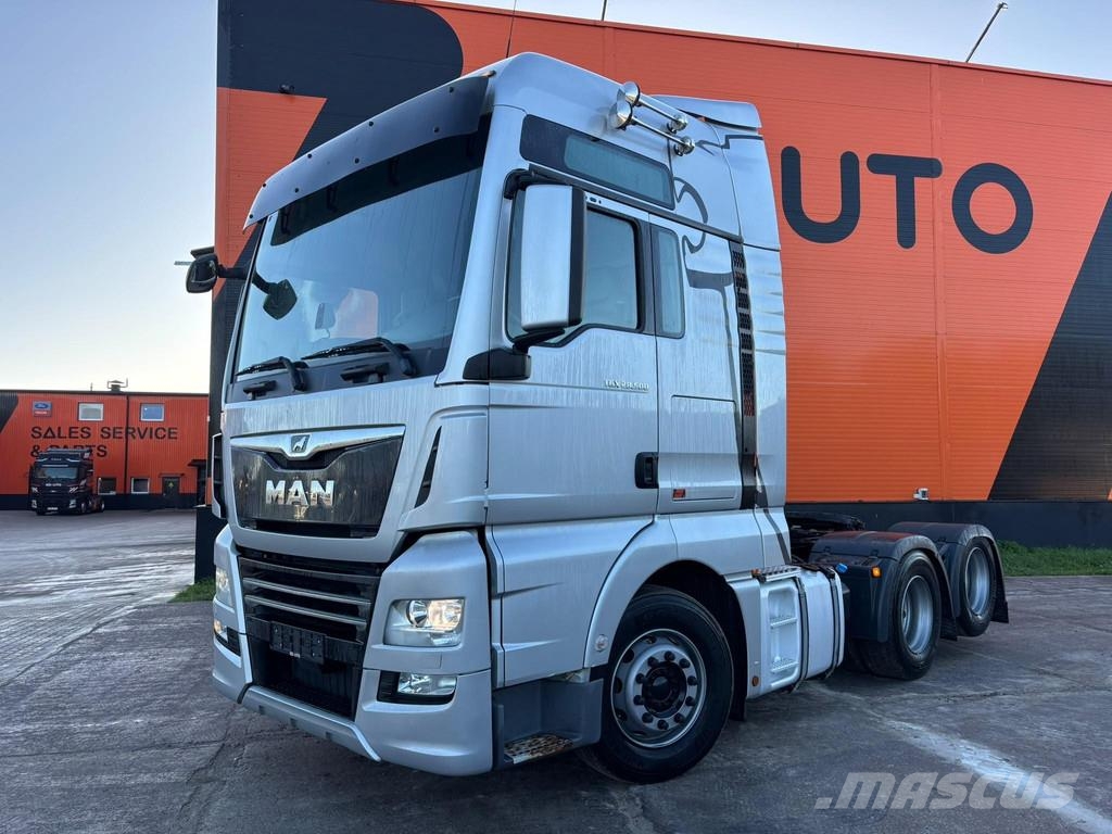 MAN TGX 28.500 6x2 XXL CAB / INTARDER / DOUBLE BOGIE Camiones tractor