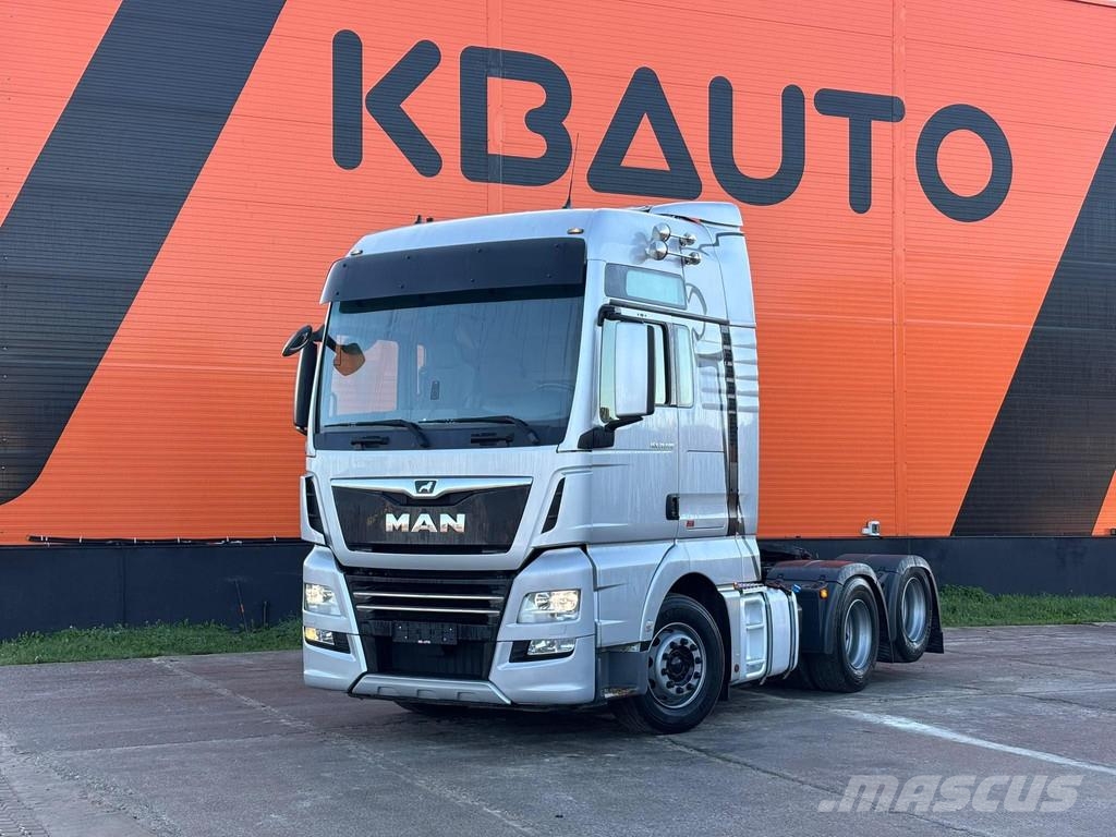 MAN TGX 28.500 6x2 XXL CAB / INTARDER / DOUBLE BOGIE Camiones tractor