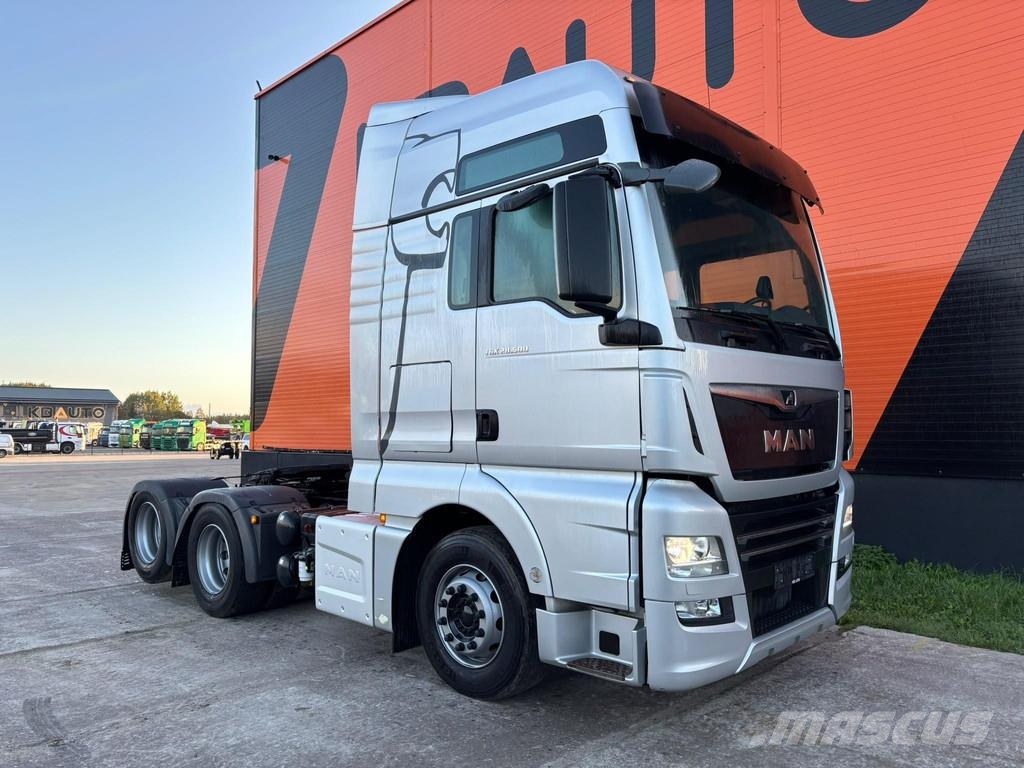 MAN TGX 28.500 6x2 XXL CAB / INTARDER / DOUBLE BOGIE Camiones tractor