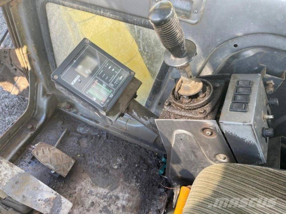 Kobelco SK 220 LC 履带挖掘机