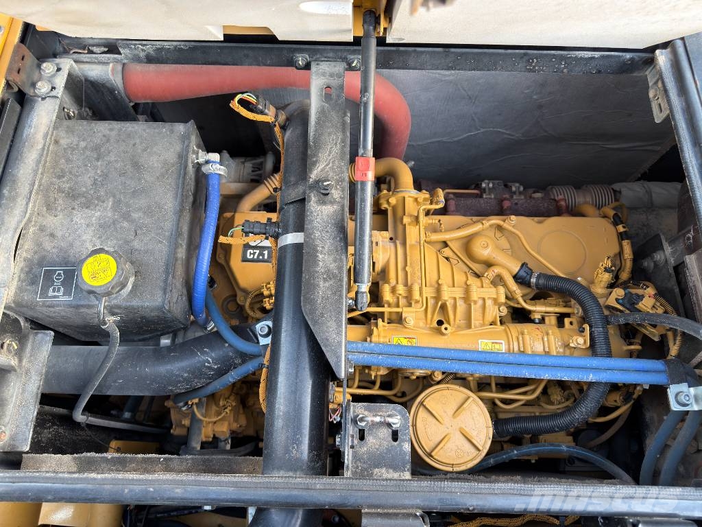 CAT M318F Excavatoare cu roti