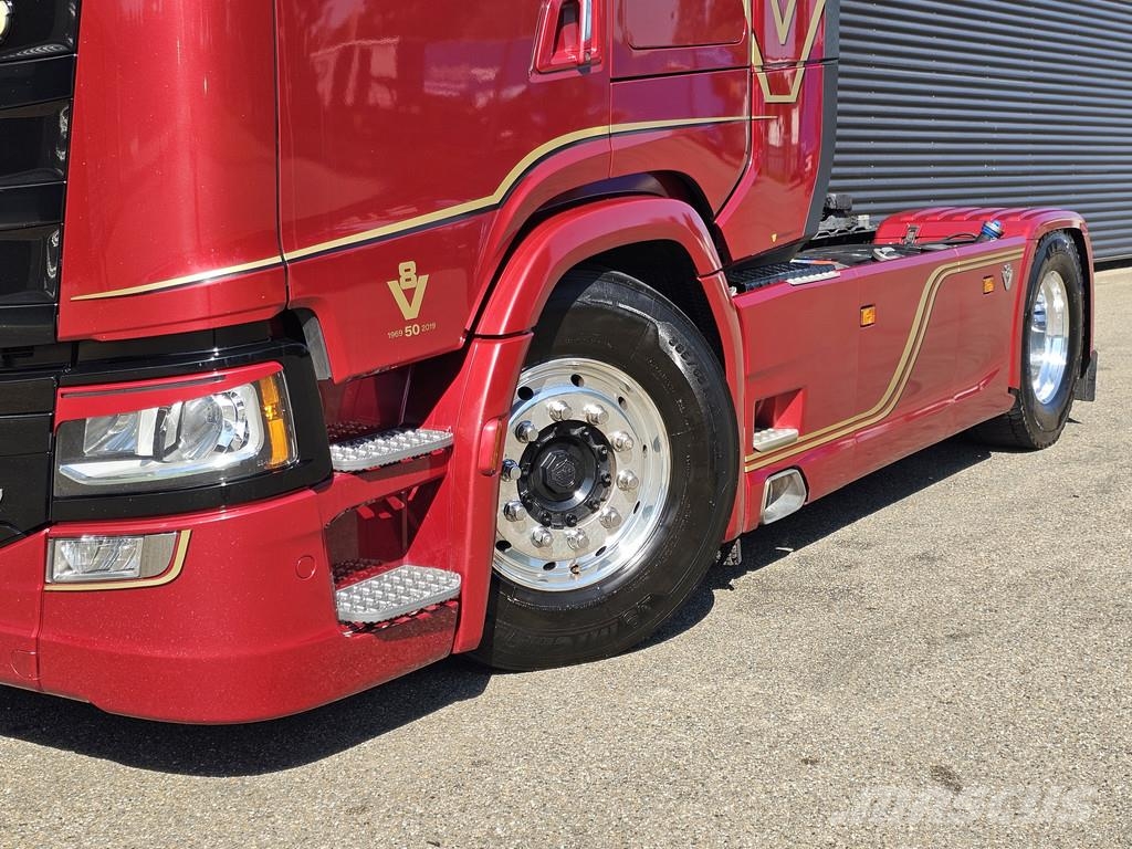 Scania S580 V8 4x2 / 50 YEAR EDITION / PARKING COOLER / 2 Sattelzugmaschinen