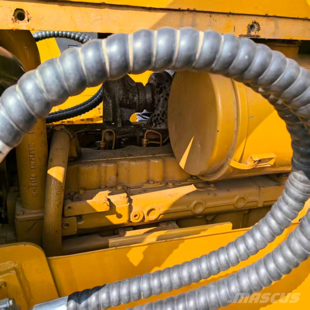 CAT D 6 G Telaketjupuskutraktorit