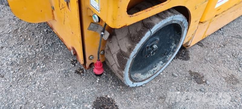 Haulotte Compact 10 - 10m, electric Scheren-Arbeitsbühnen