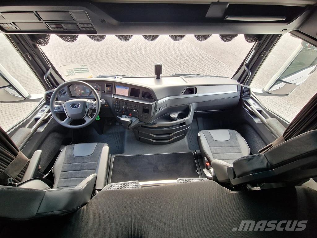 MAN TGX 18.520 4x2 - NEW - Show truck - Retarder - Nig Trekkvogner