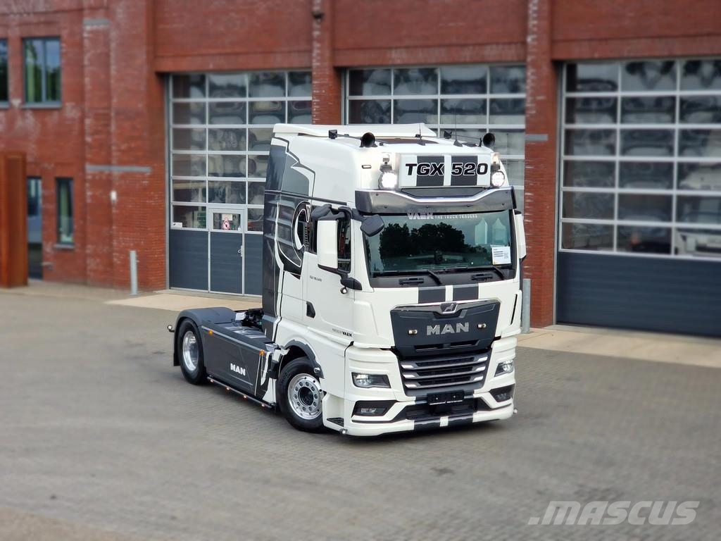 MAN TGX 18.520 4x2 - NEW - Show truck - Retarder - Nig 中古トラクターヘッド | トレーラーヘッド