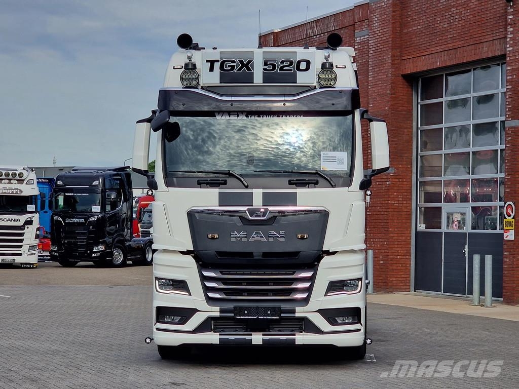 MAN TGX 18.520 4x2 - NEW - Show truck - Retarder - Nig 中古トラクターヘッド | トレーラーヘッド