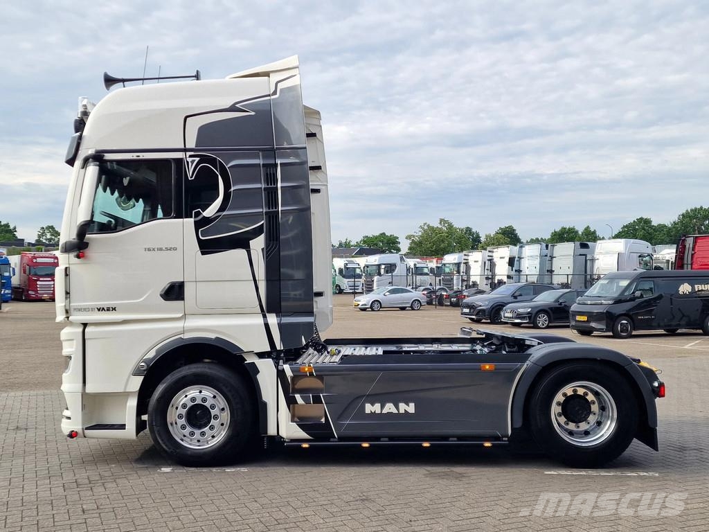 MAN TGX 18.520 4x2 - NEW - Show truck - Retarder - Nig 中古トラクターヘッド | トレーラーヘッド