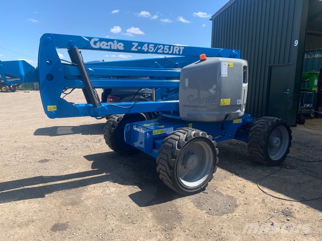 Genie Z 45/25 J RT Kĺbové plošiny