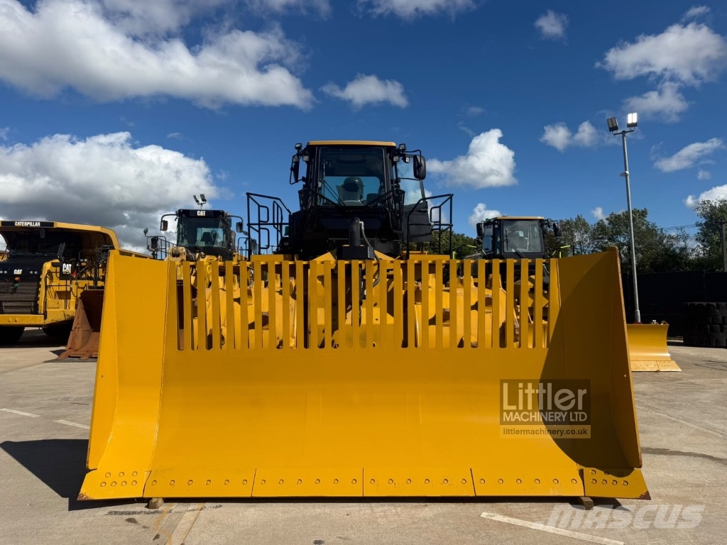 CAT 826 Jäätmetihendajad