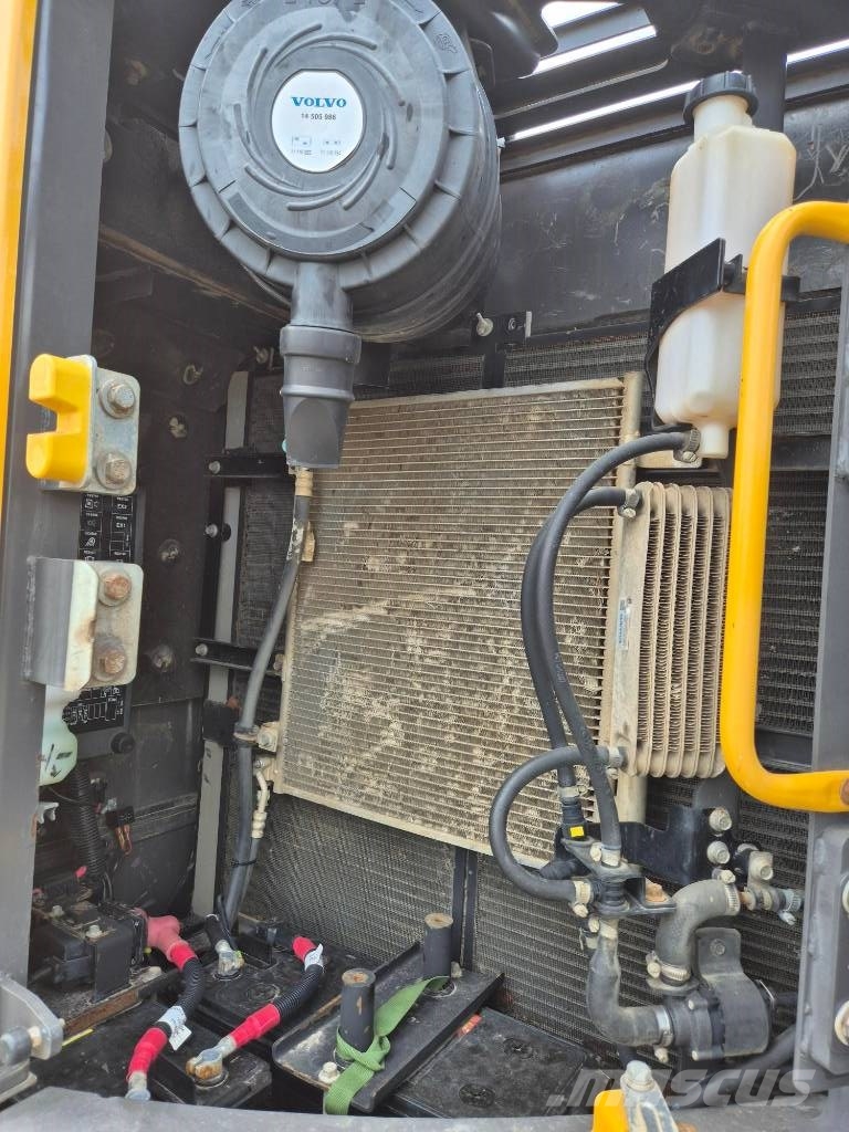 Volvo ECR 235 EL Rupsgraafmachines