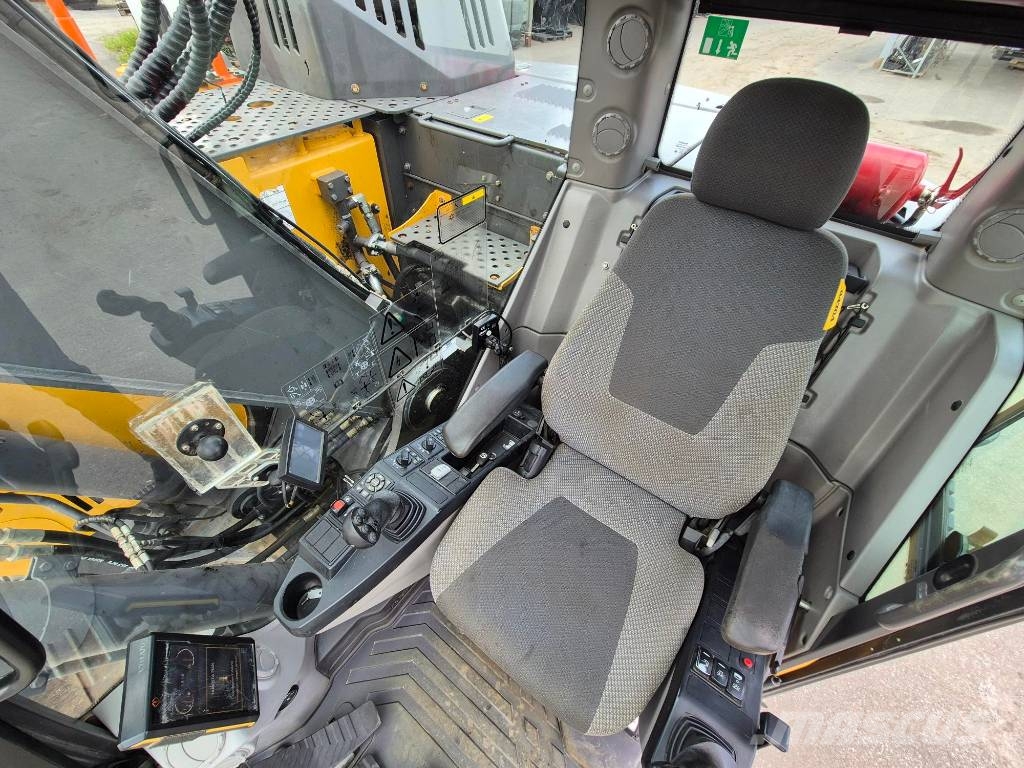 Volvo ECR 235 EL Rupsgraafmachines