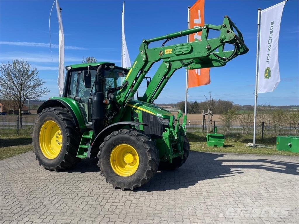 John Deere 6120M Traktoren