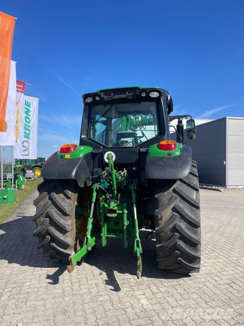John Deere 6120M Traktoren