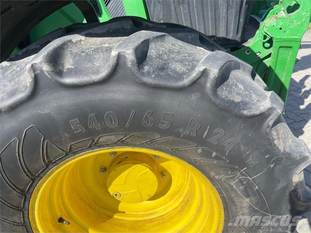 John Deere 6120M Traktoren