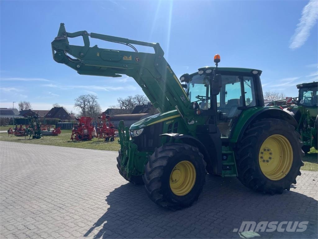 John Deere 6120M Traktoren