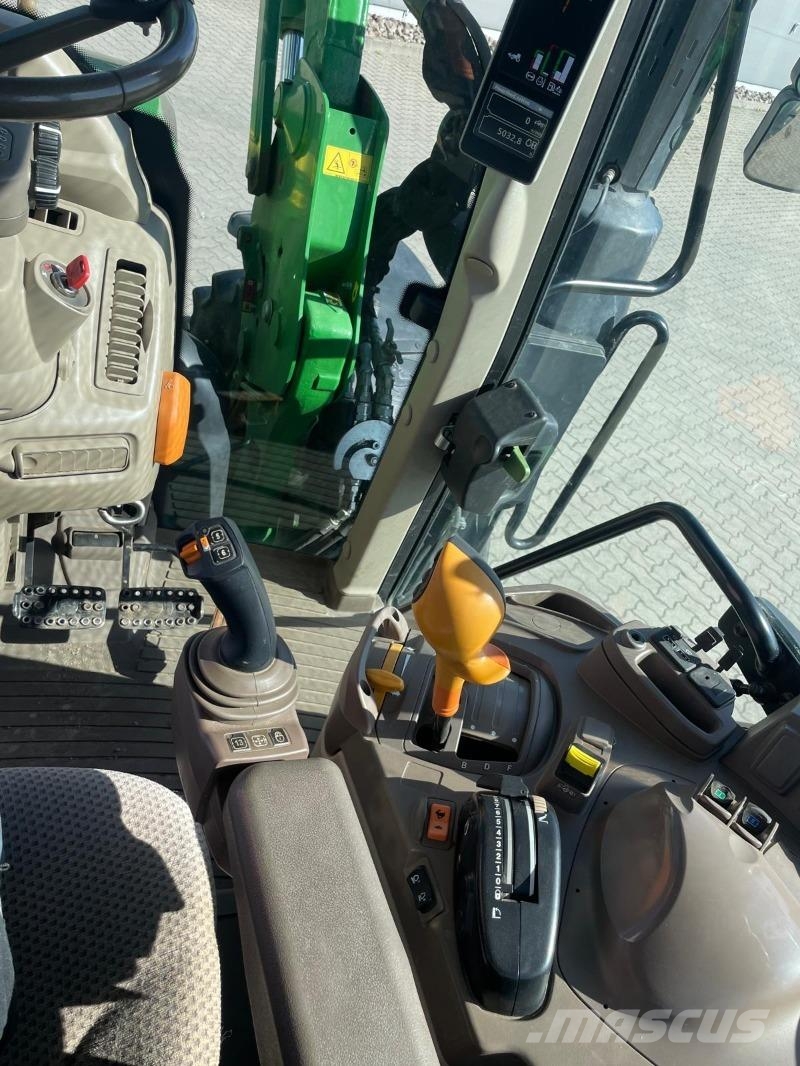 John Deere 6120M Traktoren