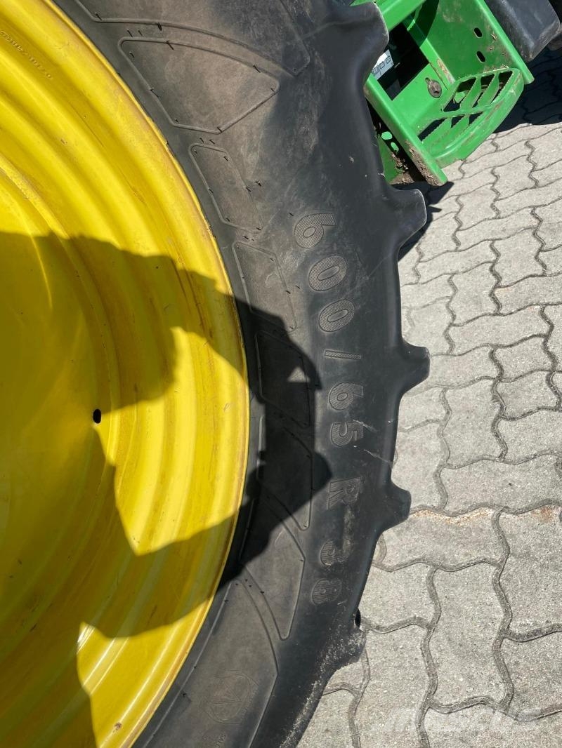 John Deere 6120M Traktoren