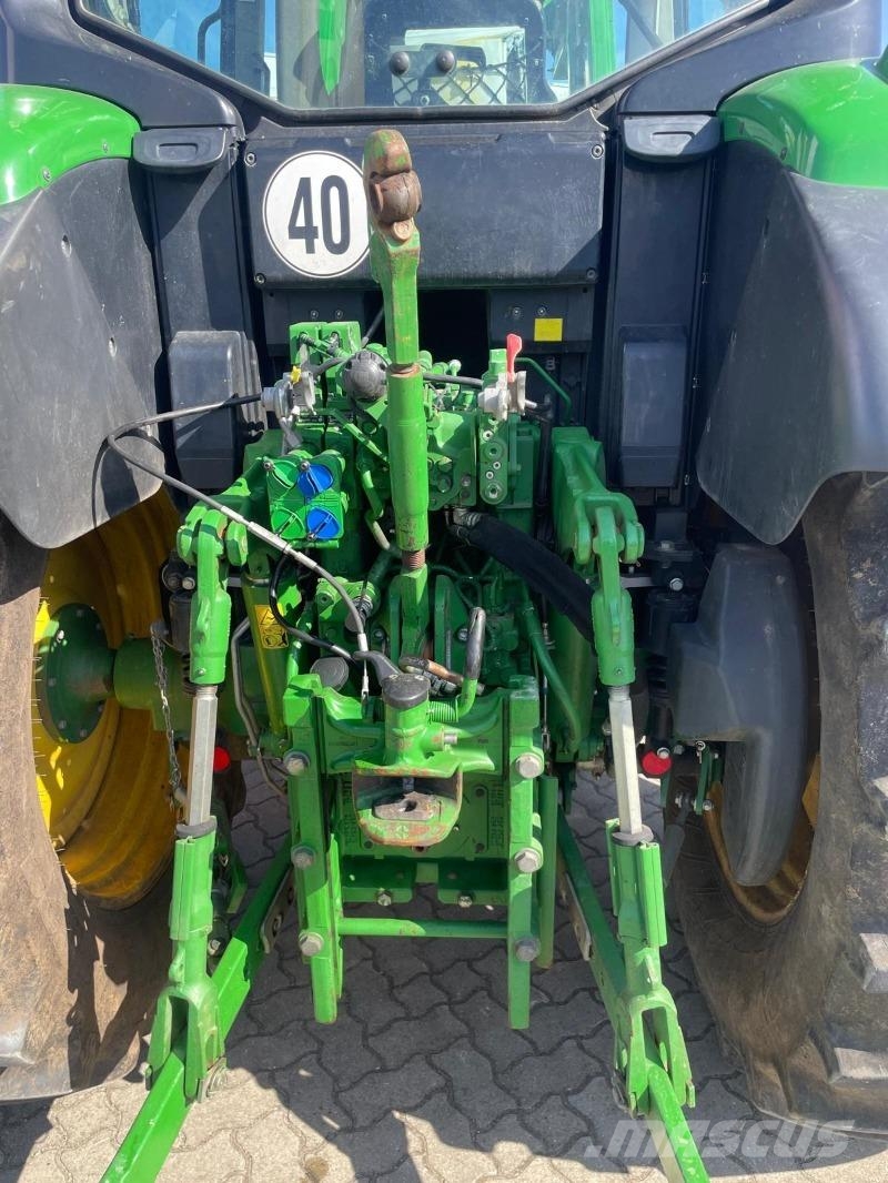 John Deere 6120M Traktoren