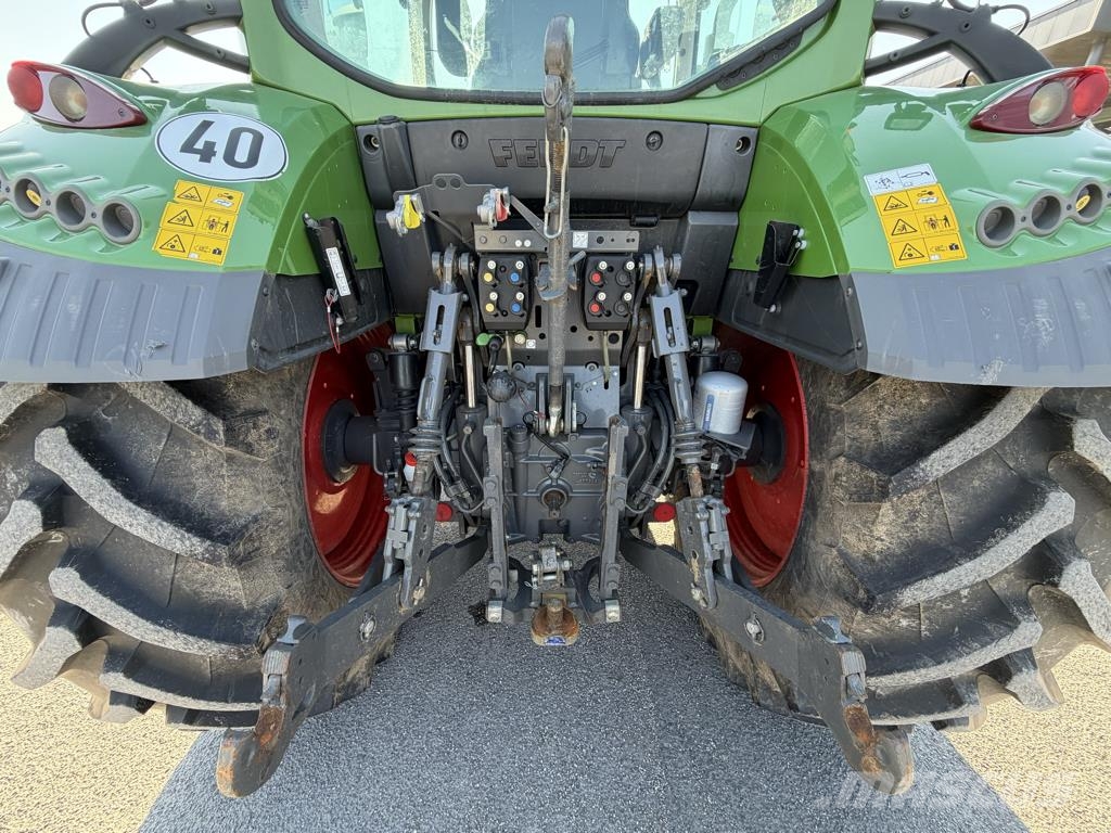Fendt 311 S4 PROFI الجرارات