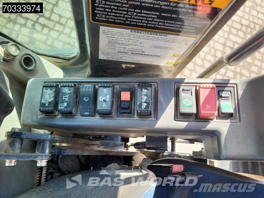Hitachi ZX210W -3 Wielgraafmachines