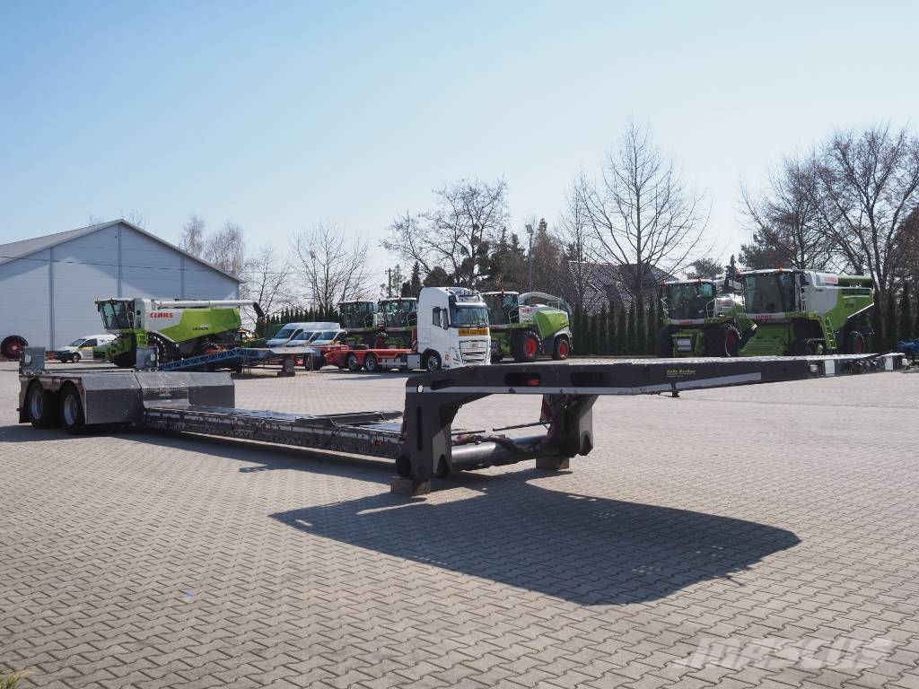 Recker SANR-38 Tieflader-Auflieger